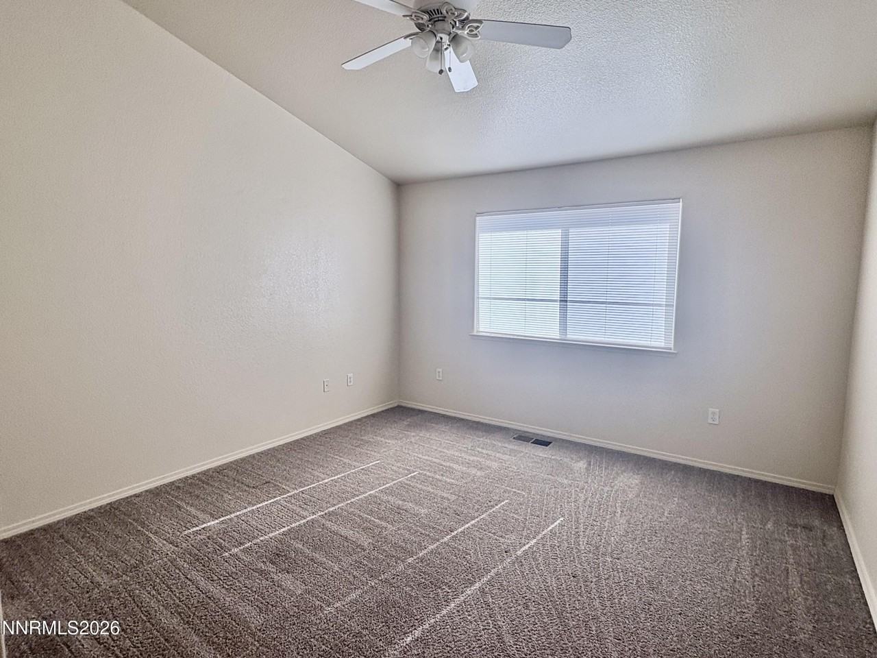 981A Julia Ln - Photo 3 of 5