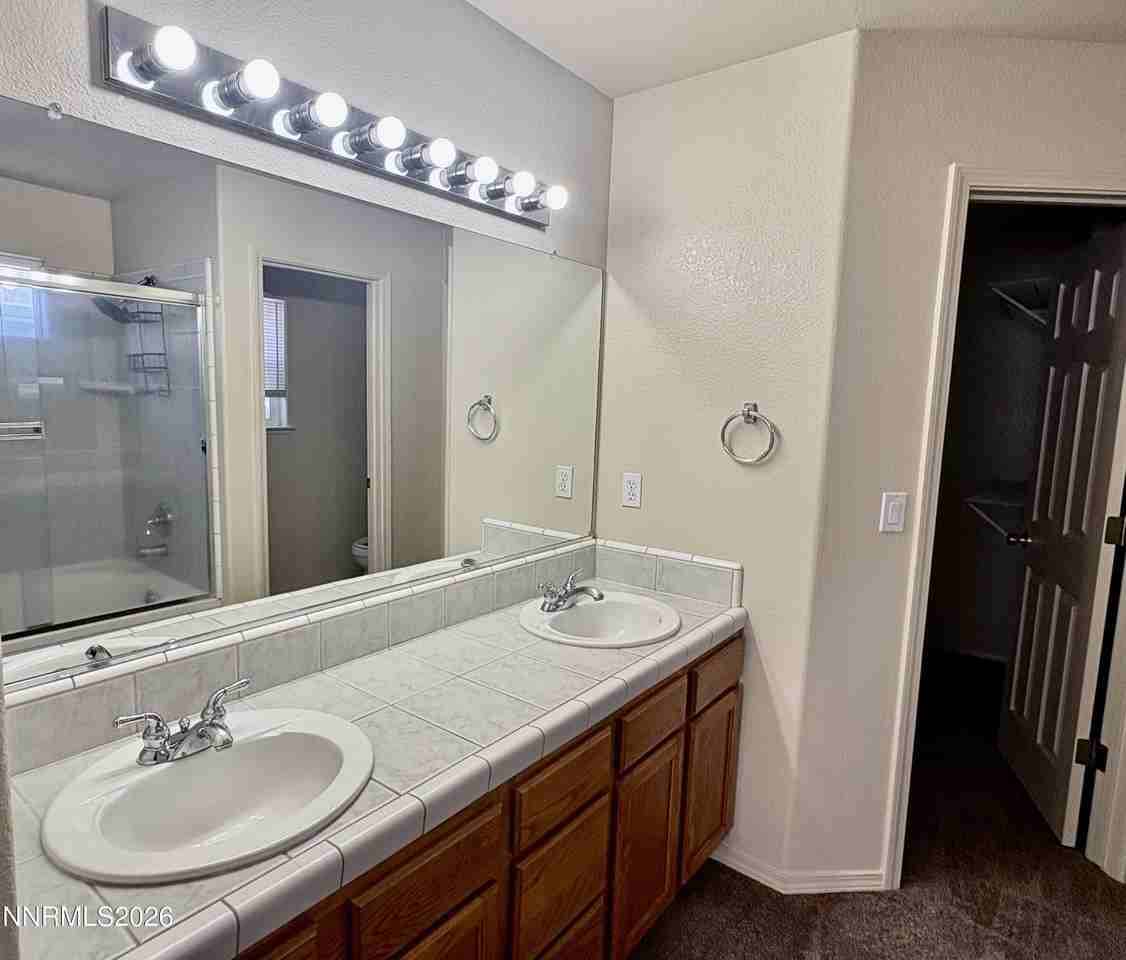 981A Julia Ln - Photo 5 of 5