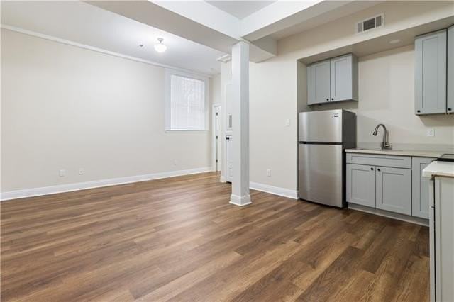 2135 2nd St - Photo 4 of 11