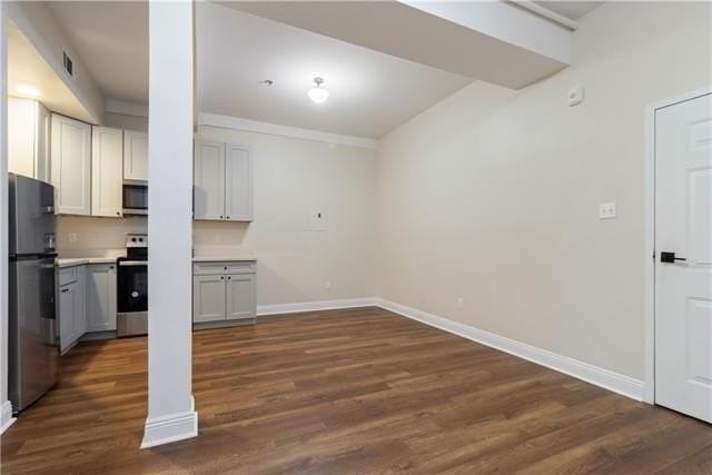 2135 2nd St - Photo 6 of 11