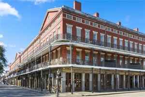 featured image of 807 Decatur St #2