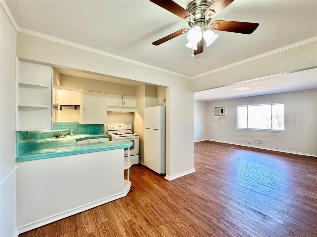 5717 Mccommas Blvd #H - Photo 6 of 17