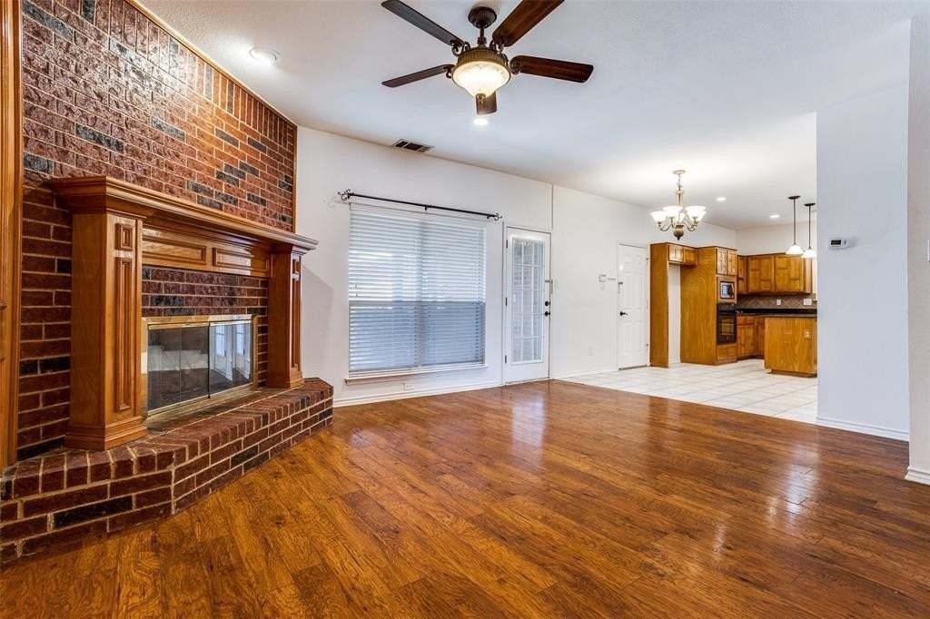 2511 Thistle Ln - Photo 4 of 12