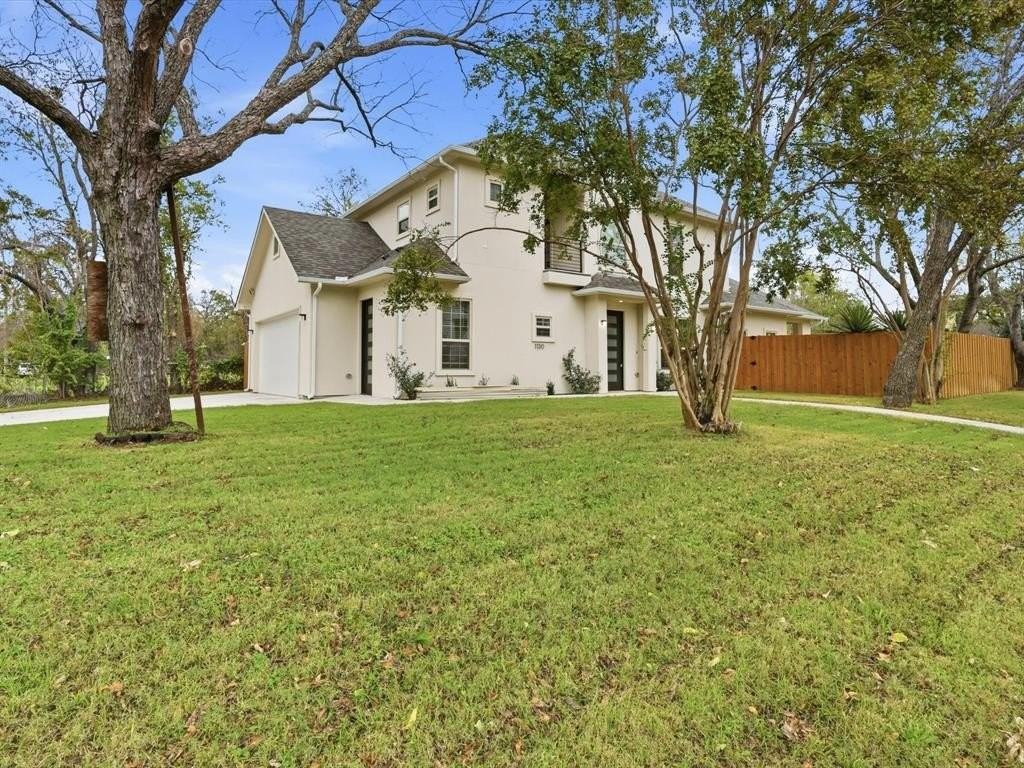 1130 Shaw St - Photo 2 of 26