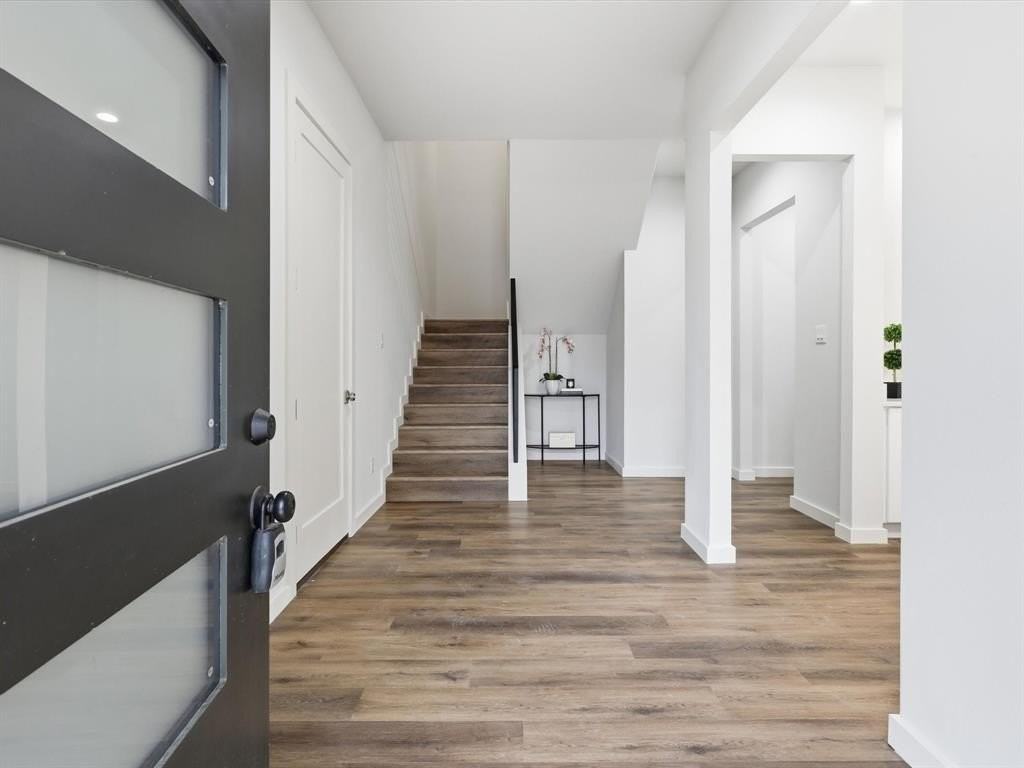 1130 Shaw St - Photo 3 of 26