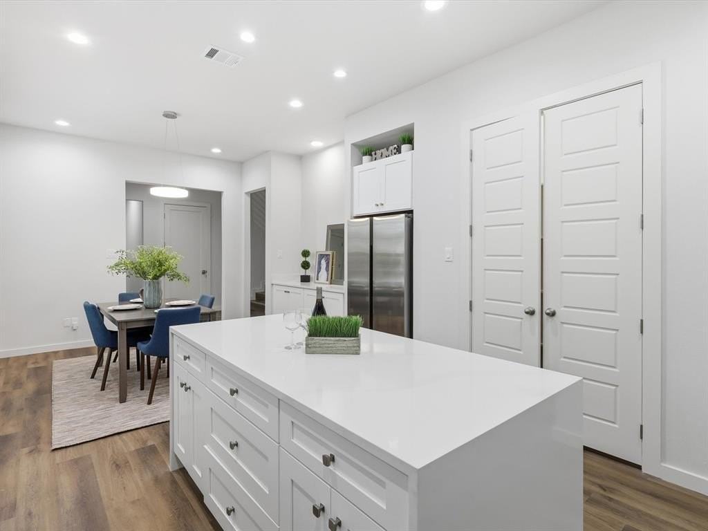 1130 Shaw St - Photo 7 of 26