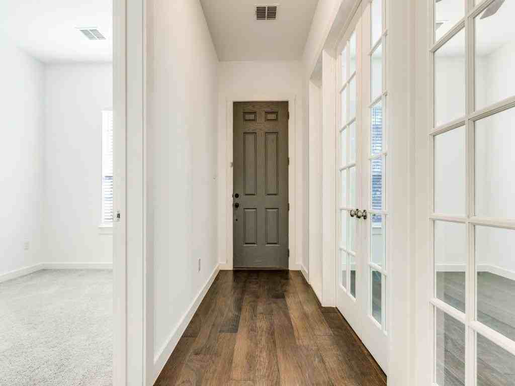 7443 Tiffany Dr - Photo 6 of 34