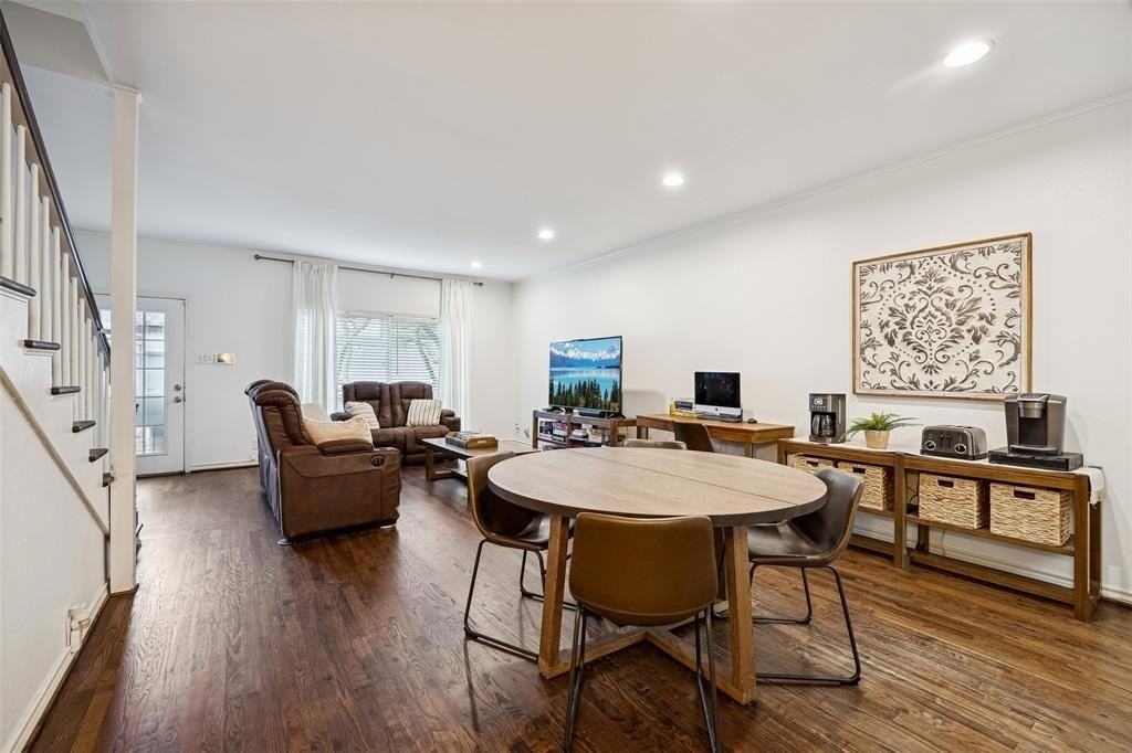 7506 W Northwest Hwy #2 - Photo 6 of 29