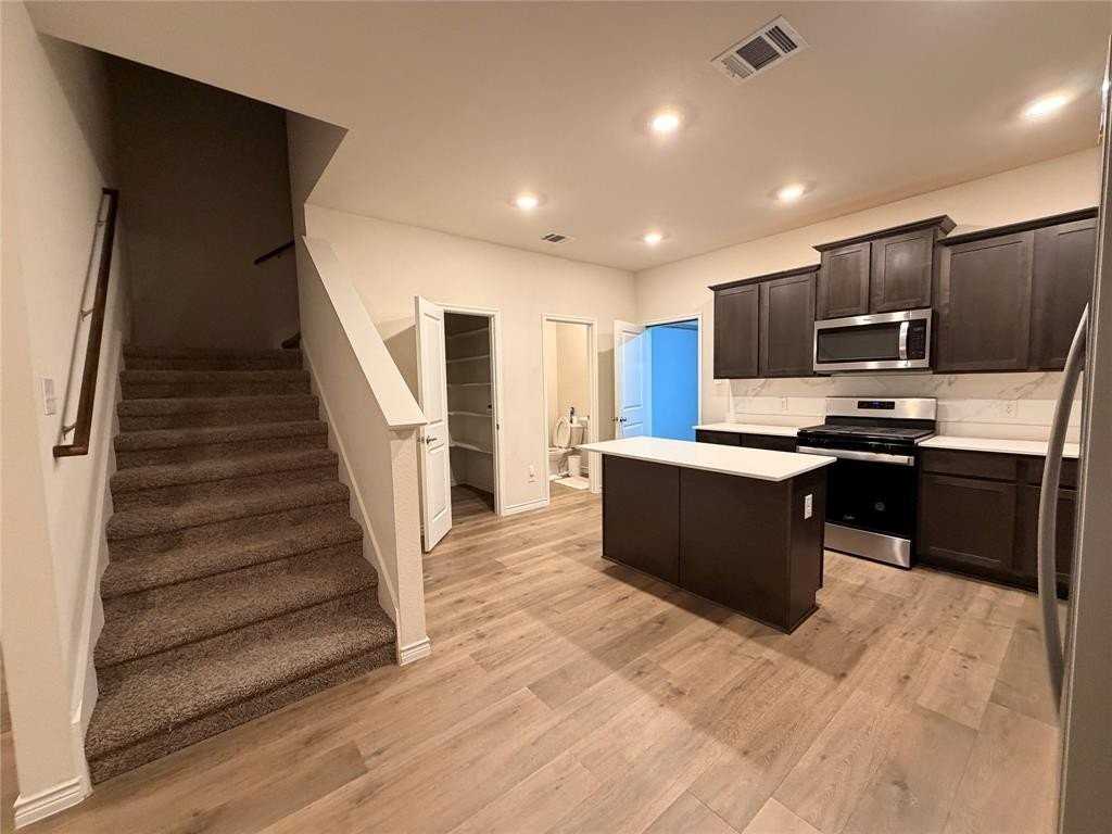 2249 Lasso Ct - Photo 2 of 37