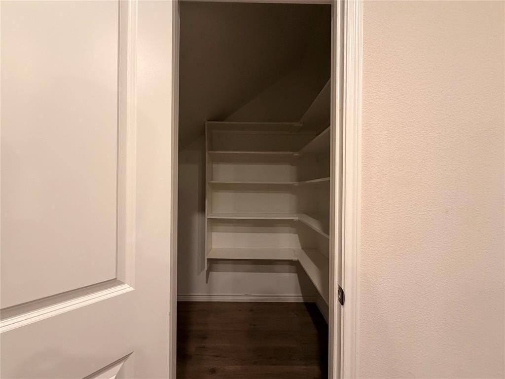 2249 Lasso Ct - Photo 5 of 37