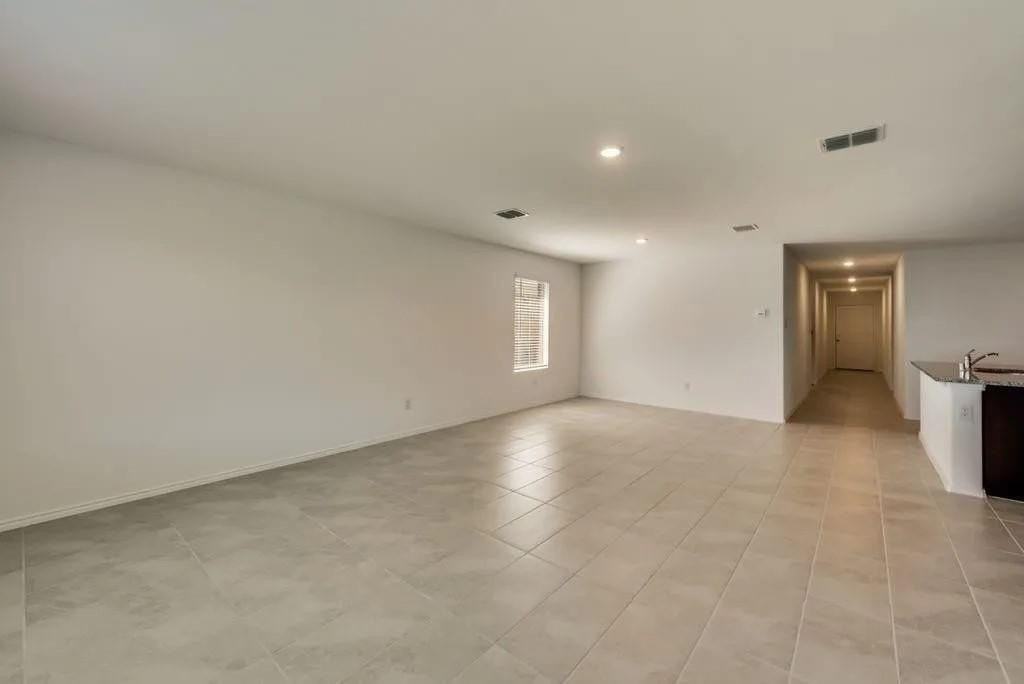 801 Vicksburg Dr - Photo 5 of 22