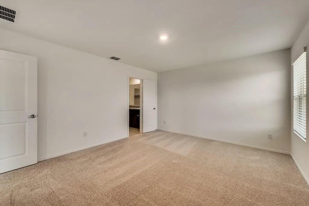 801 Vicksburg Dr - Photo 6 of 22