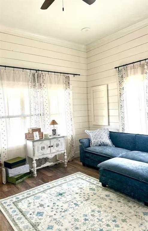 608 N Belknap St - Photo 4 of 15