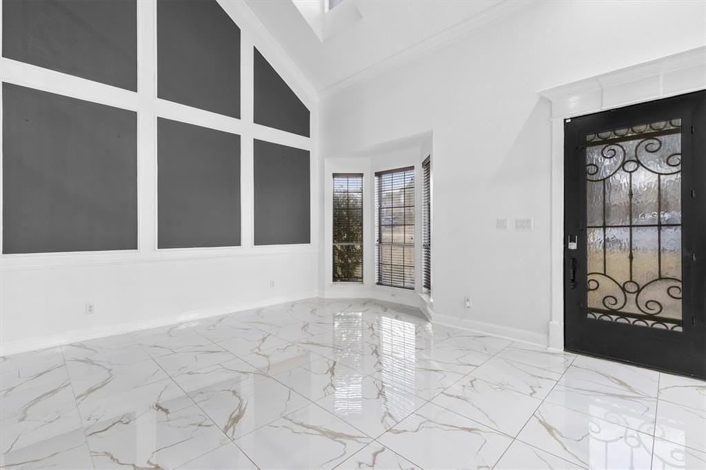 1512 Chester Dr - Photo 4 of 40