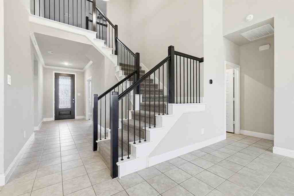 908 Guava Ct - Photo 5 of 40