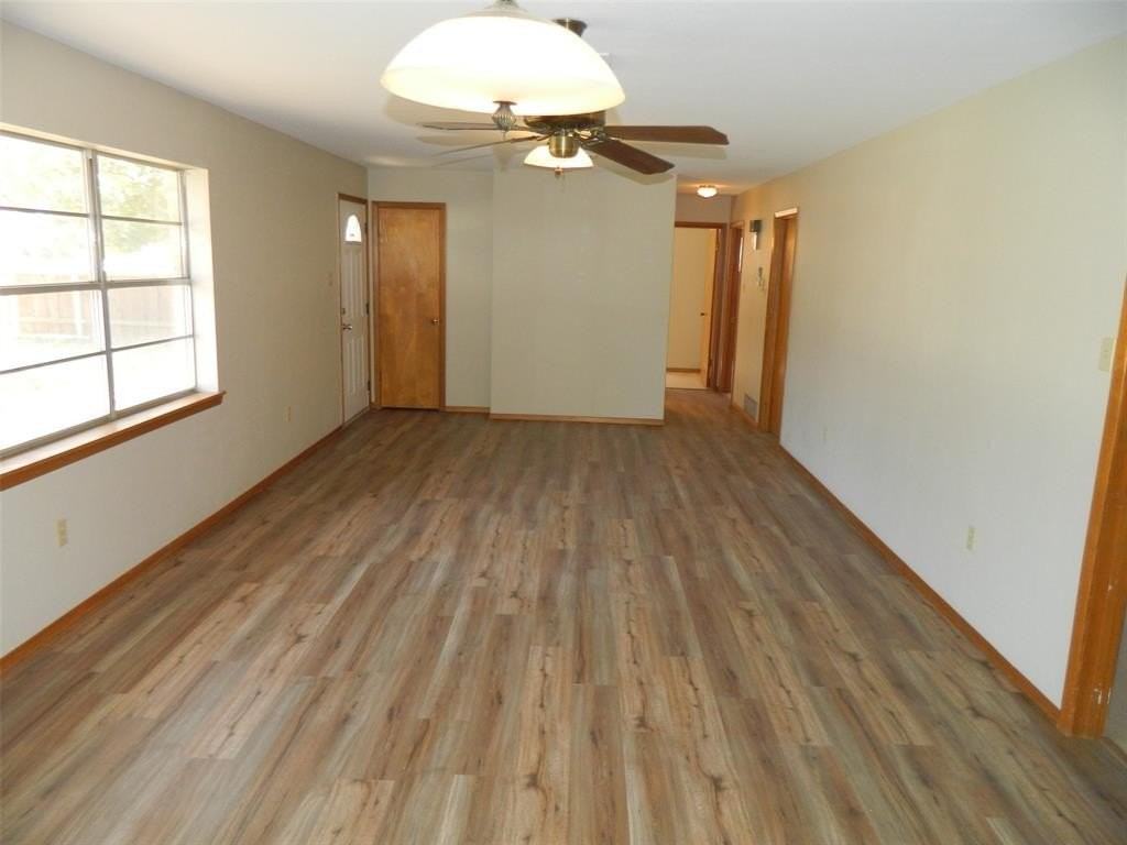 203 N Main St - Photo 5 of 15