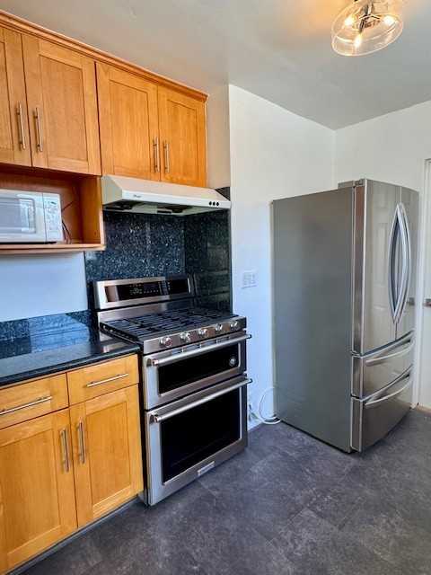 1004 Esther Dr #1 - Photo 3 of 29