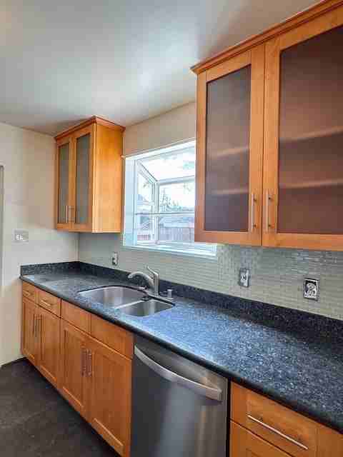 1004 Esther Dr #1 - Photo 4 of 29