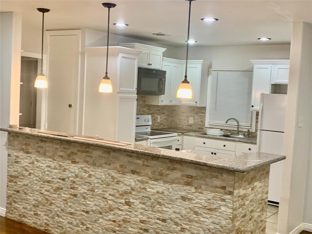 2051 Shortal St - Photo 7 of 12