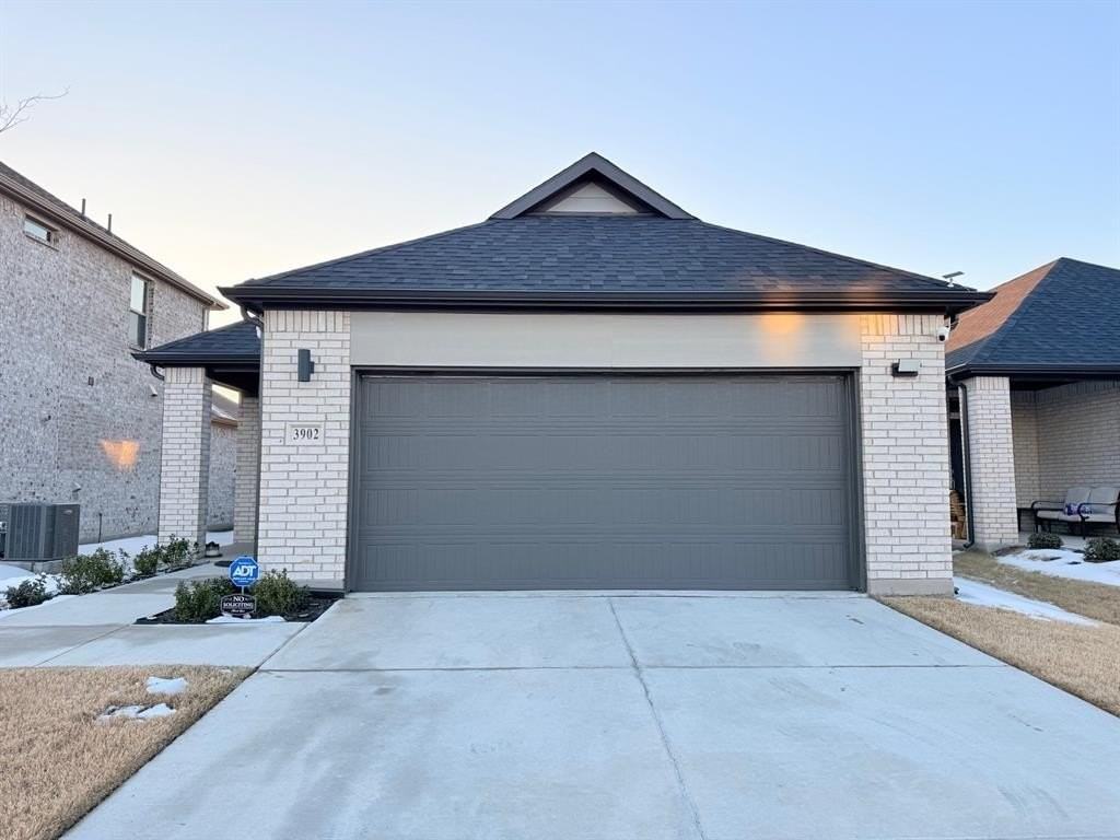 3902 White Rock Dr - Photo 2 of 24