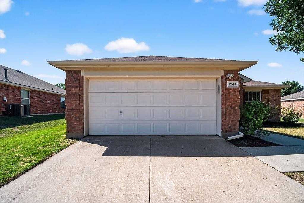 1245 Mountain Peak Dr - Photo 3 of 37