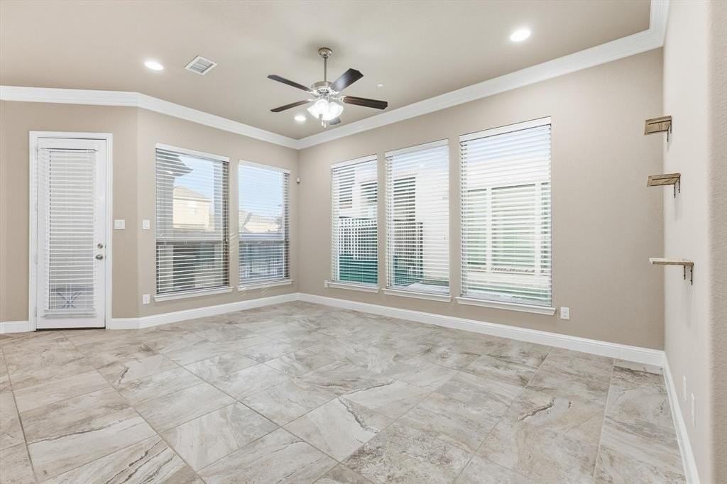 814 Milton Way - Photo 7 of 40