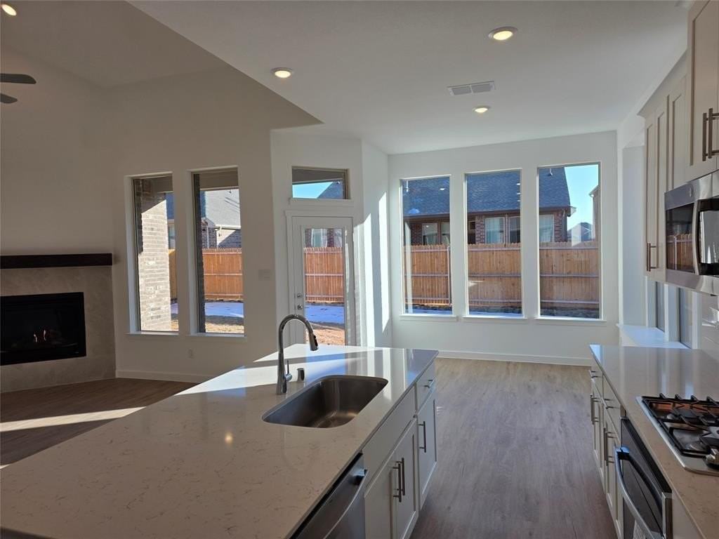 724 Warleggan Way - Photo 5 of 19