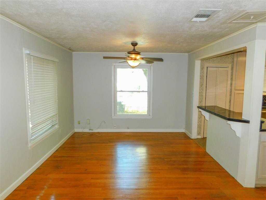 2216 Palmer Dr - Photo 4 of 28