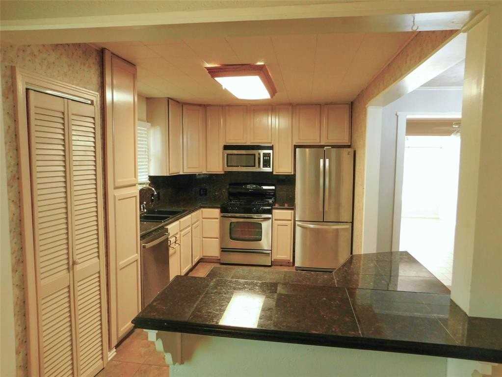 2216 Palmer Dr - Photo 6 of 28