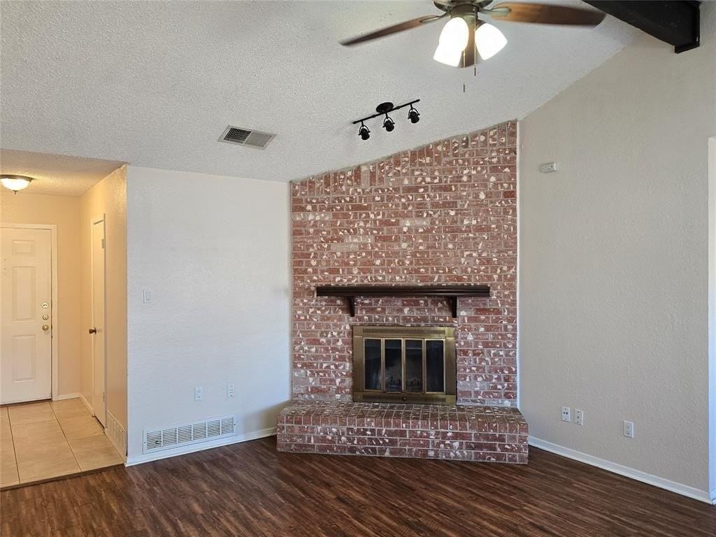 552 Greenway Dr - Photo 3 of 39