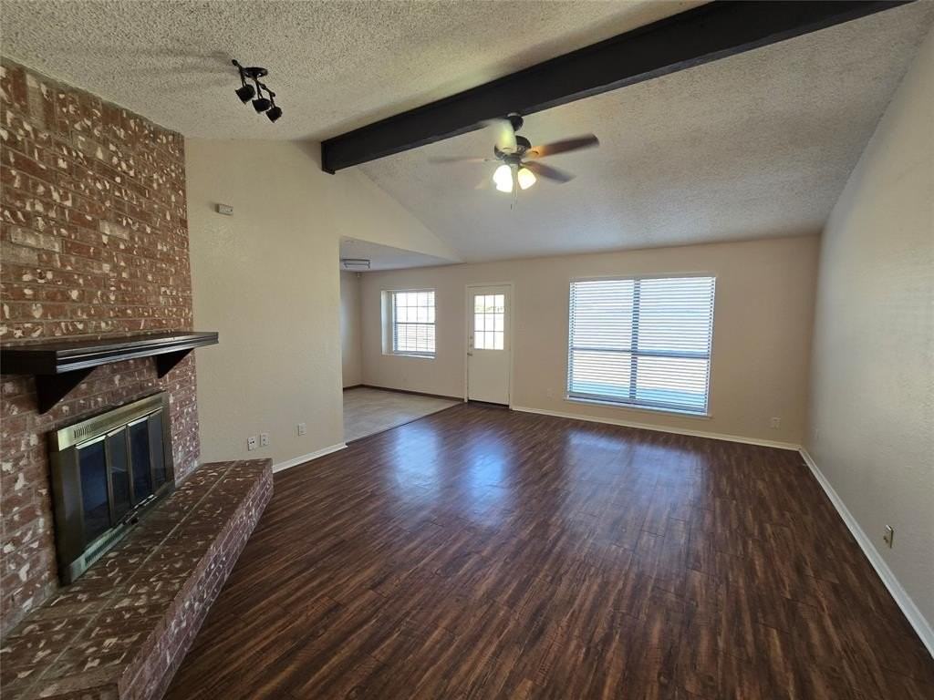 552 Greenway Dr - Photo 4 of 39