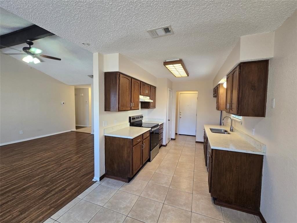 552 Greenway Dr - Photo 6 of 39