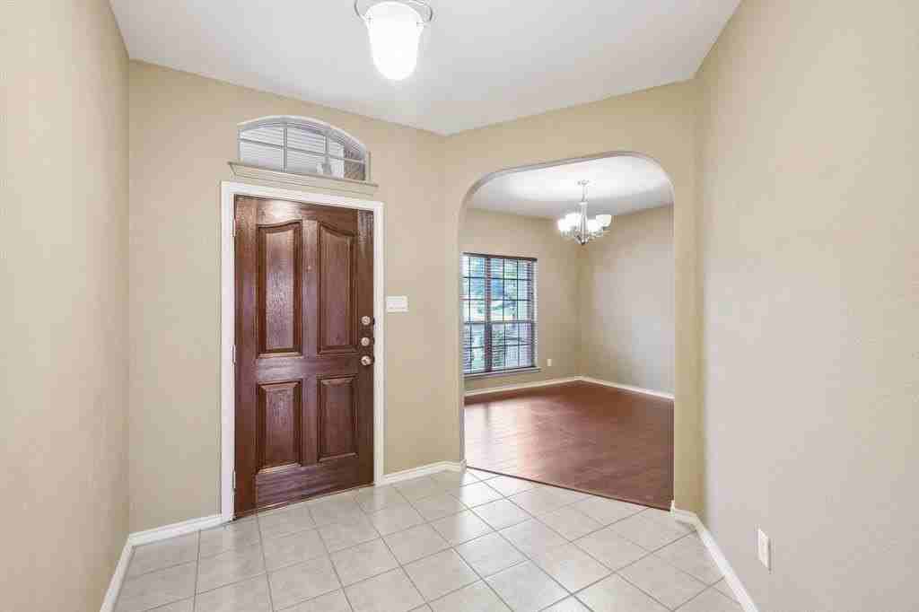 3412 Hornbeam St - Photo 2 of 18