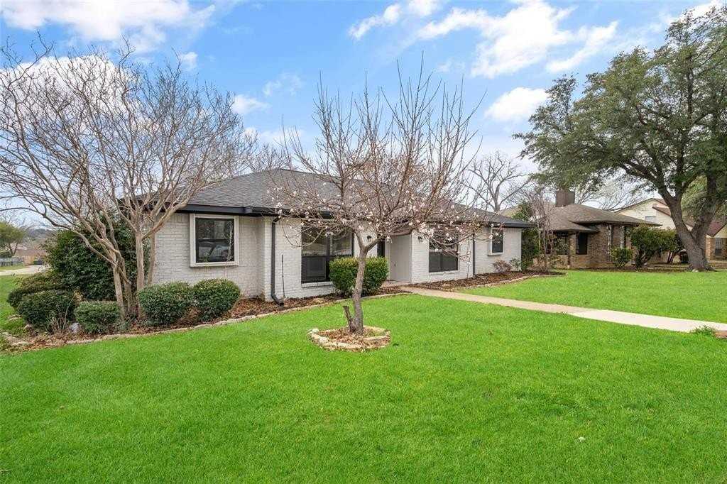 1706 Southampton Dr - Photo 2 of 17