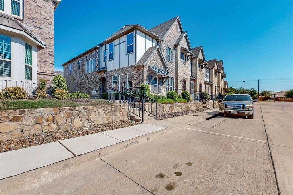 6024 Silverado Trl - Photo 2 of 29