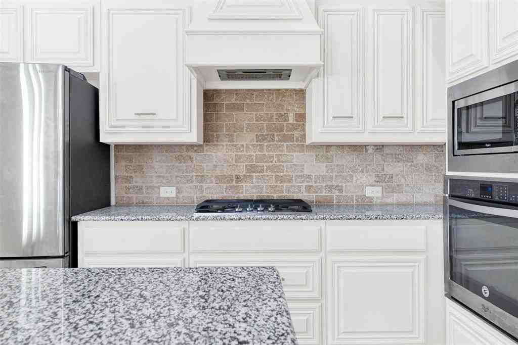 2026 Silent Shore St - Photo 5 of 37