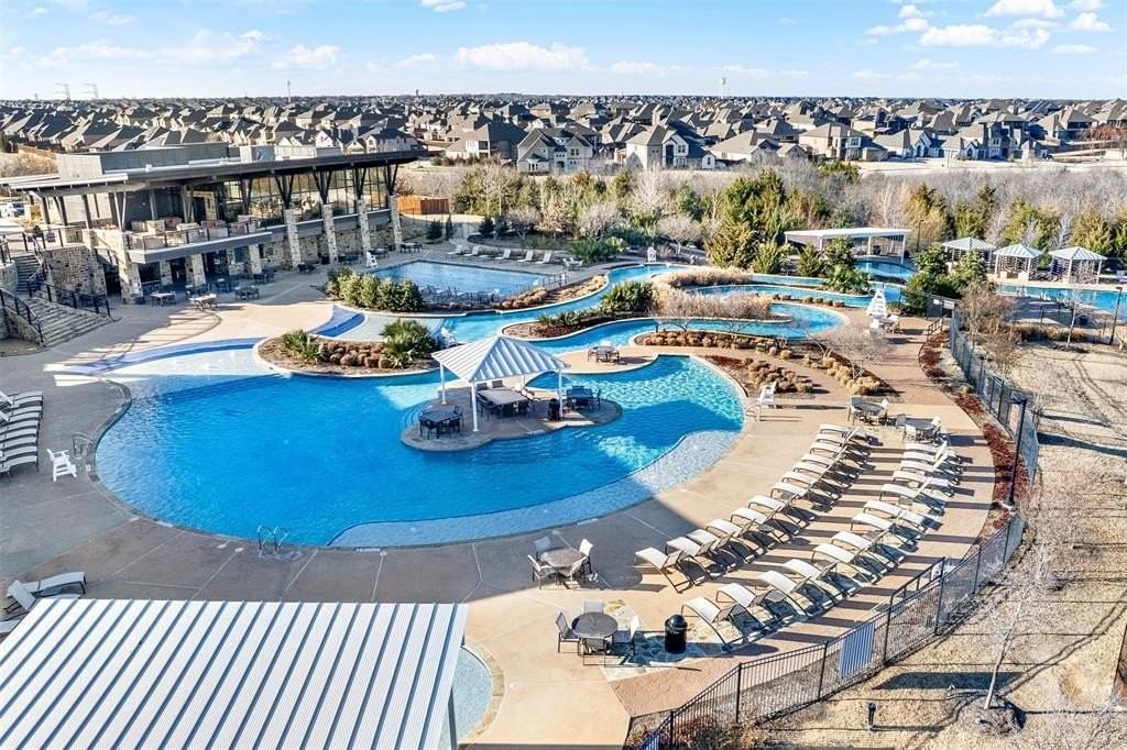 2026 Silent Shore St - Photo 7 of 37