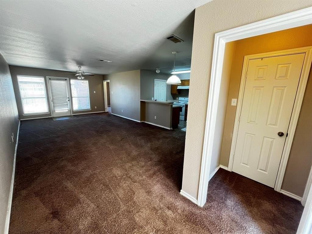 3005 Carlton Pkwy #1 - Photo 4 of 18