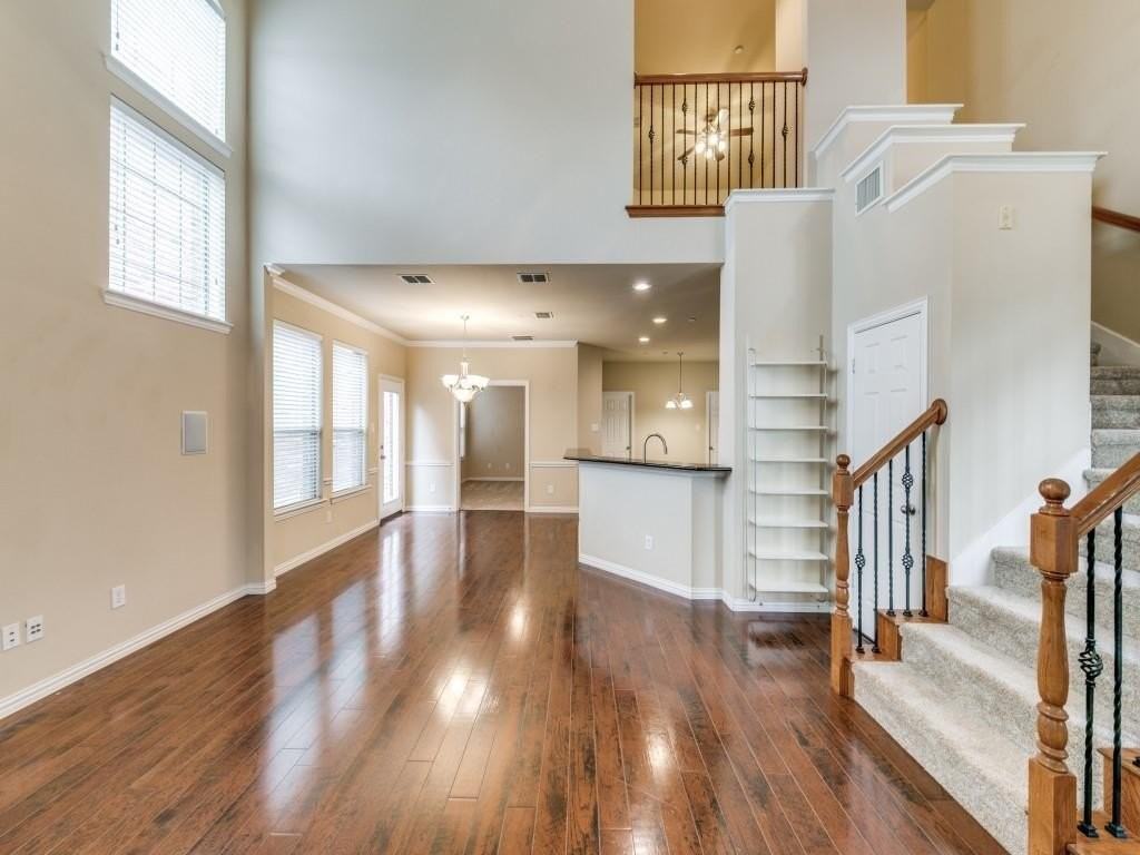 7124 Dry Creek Dr - Photo 3 of 25