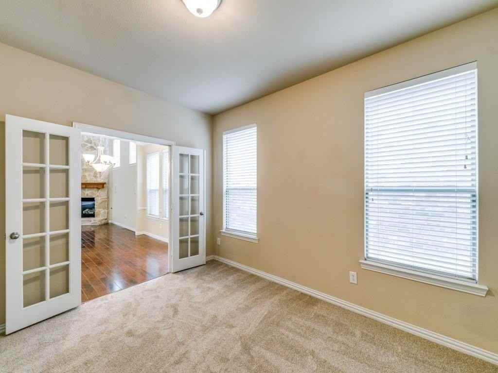 7124 Dry Creek Dr - Photo 7 of 25