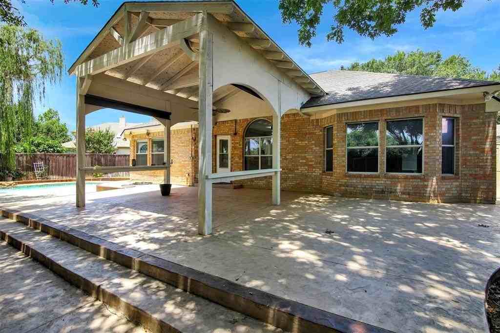 9709 Lovers Ln - Photo 4 of 33