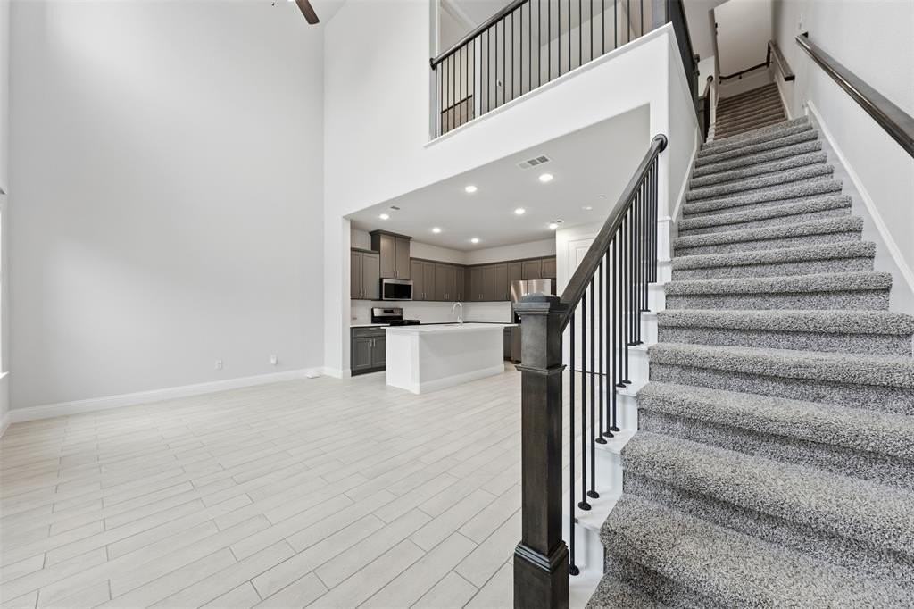 8120 Foraker St - Photo 7 of 28