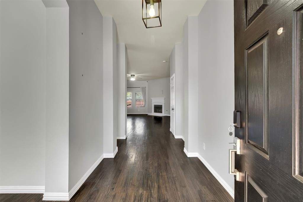 734 Brazos Way - Photo 4 of 24