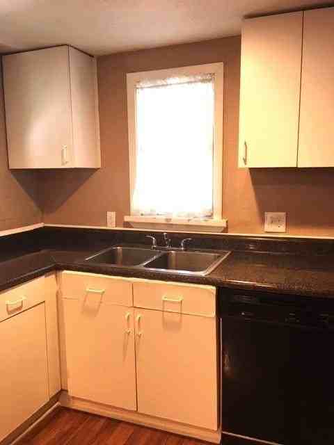 4410 Bonham St - Photo 7 of 13