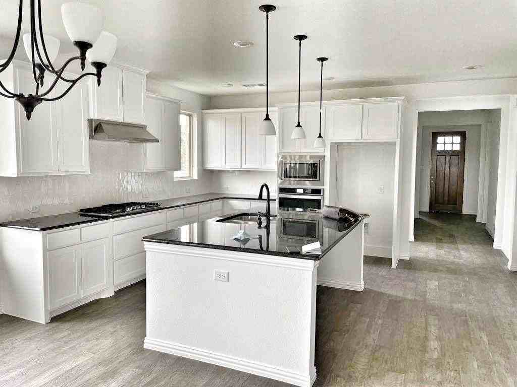 14065 Falcon Ranch Dr - Photo 5 of 24