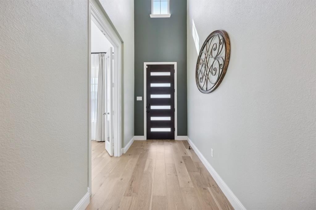 4130 Sandhills Ln - Photo 5 of 40