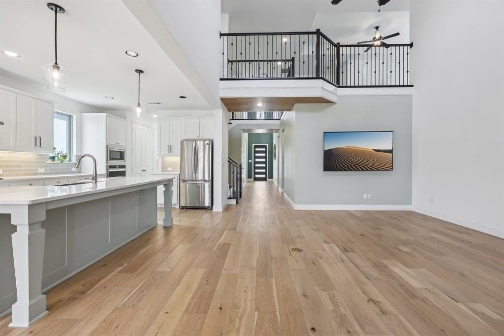 4130 Sandhills Ln - Photo 6 of 39