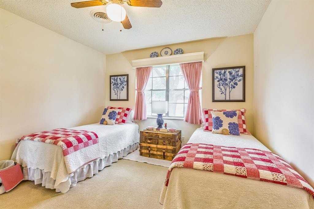 2481 Post Oak Rd - Photo 6 of 39