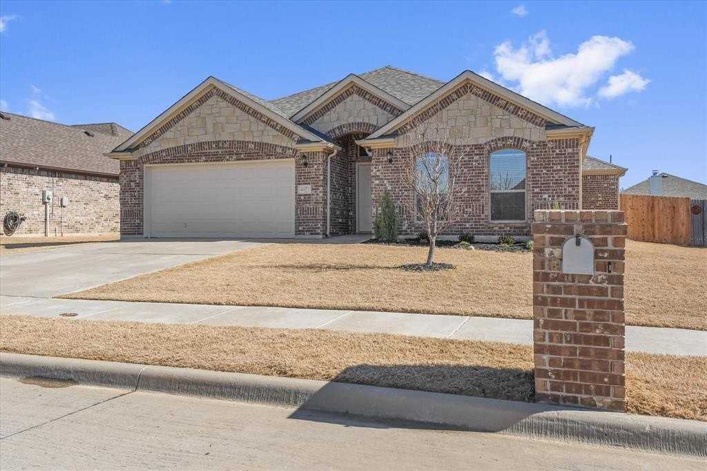 4021 Highplains Dr - Photo 3 of 28