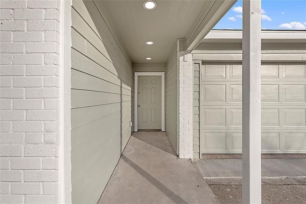 1100 Brush Creek Dr - Photo 5 of 27